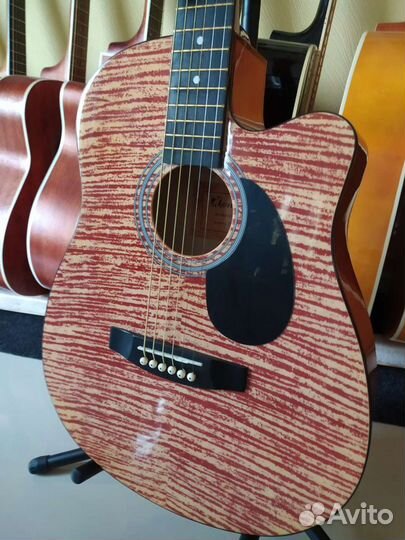 Акустическая гитара
