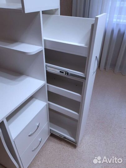 Маникюрный стол складной