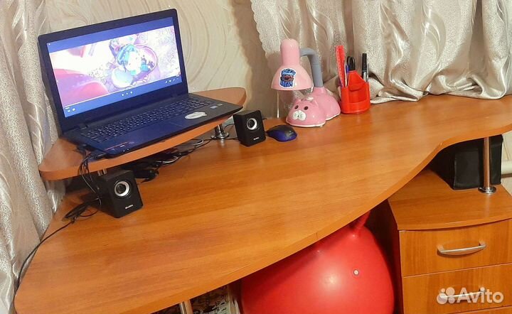Компьютерный стол