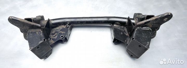 Мицубиси L400 Балка передней подвески