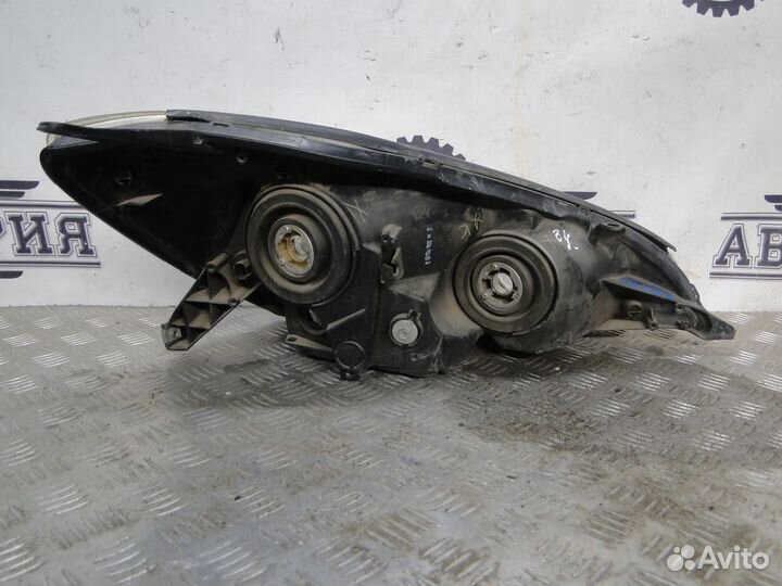 Фара левая Toyota Sienna 2 2005 3.3