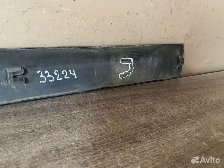 Молдинг двери задний левый Peugeot 308