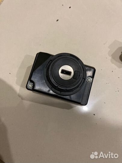 Выкл-тель зажигания и стартера VAG 3D0905865D