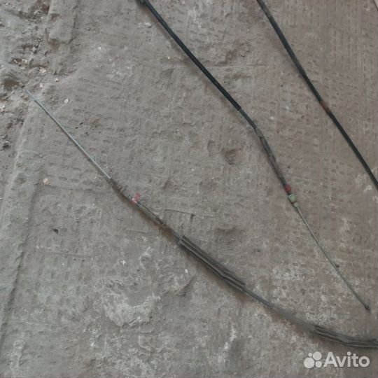 Трос стояночного тормоза Cadillac Escalade 4