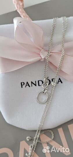 Колье Сверкающие сплетенные сердца Pandora