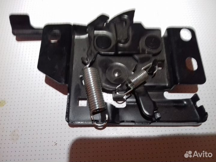 Honda CRV 1 механический замок капота