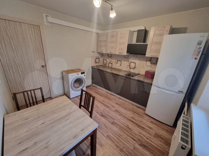 2-к. квартира, 60 м², 9/18 эт.