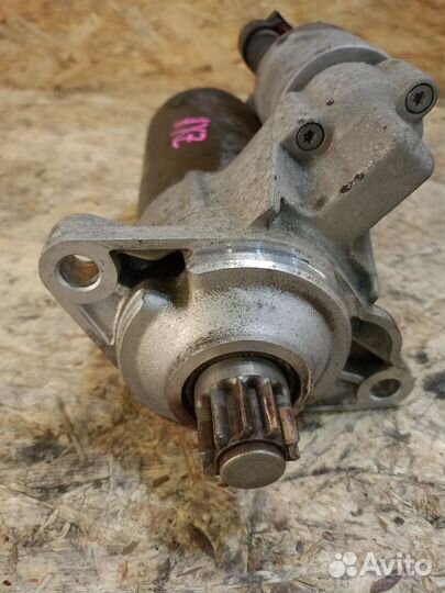 Стартер Volkswagen Passat B6 3.2 AXZ