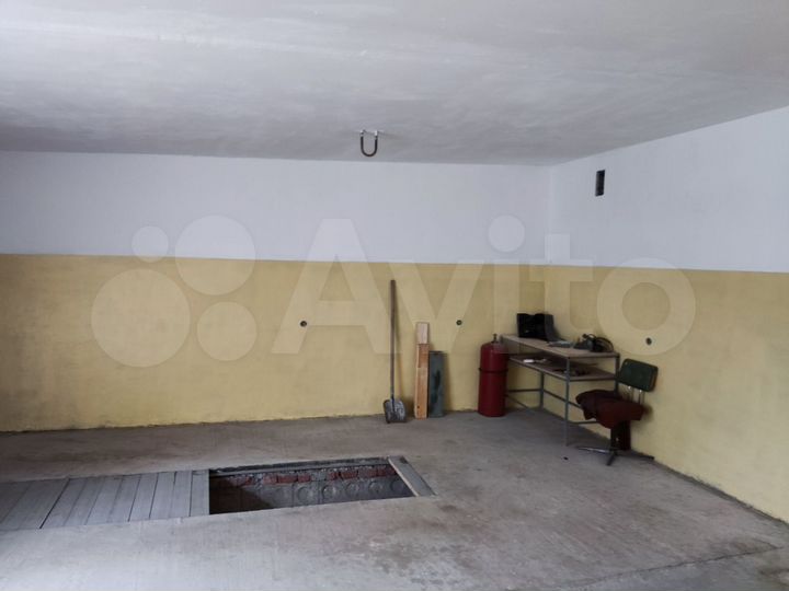 Гараж, > 30 м²
