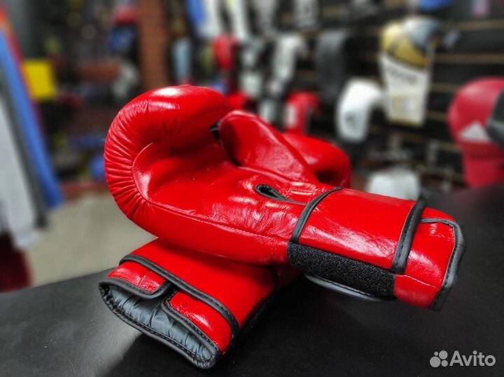 Боксерские перчатки Title boxing (красный)