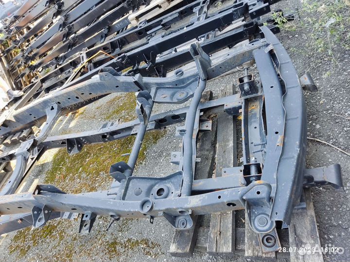 Рама Ssang Yong rexton