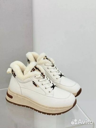 Кроссовки зимние женские