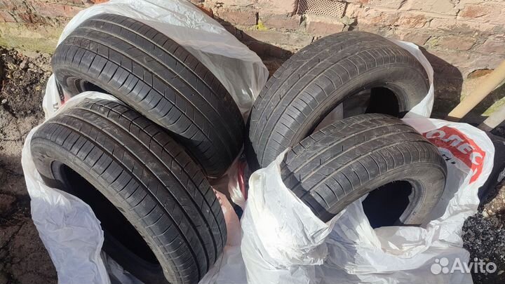 Kumho Ecsta HS52 195/55 R15 85V