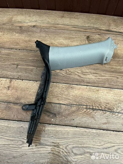 Обшивка стойки Audi 3 8P 1.8 2008