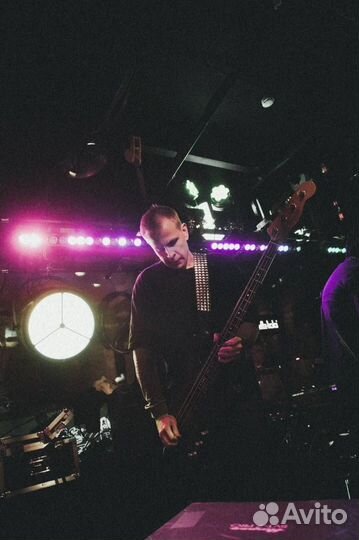 Уроки игры на гитаре, бас-гитаре и укулеле онлайн