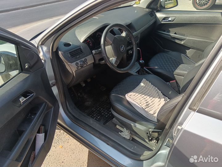 Opel Astra 1.4 МТ, 2004, 240 000 км