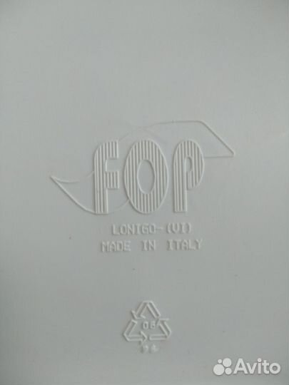 Большая клетка для птиц на подставке