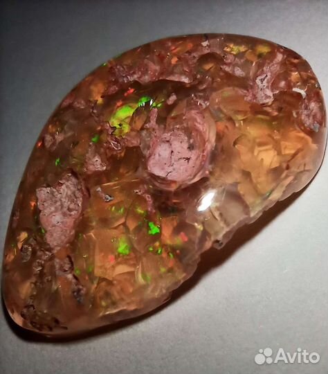 Опал огненный Мексика. Не облагорожен. Крупный