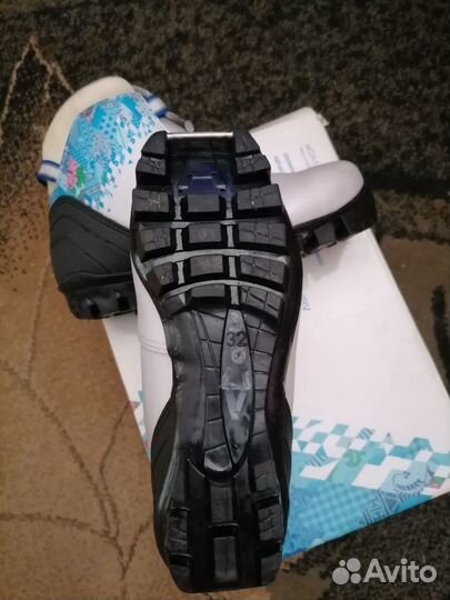 Лыжные ботинки детские 32 размер