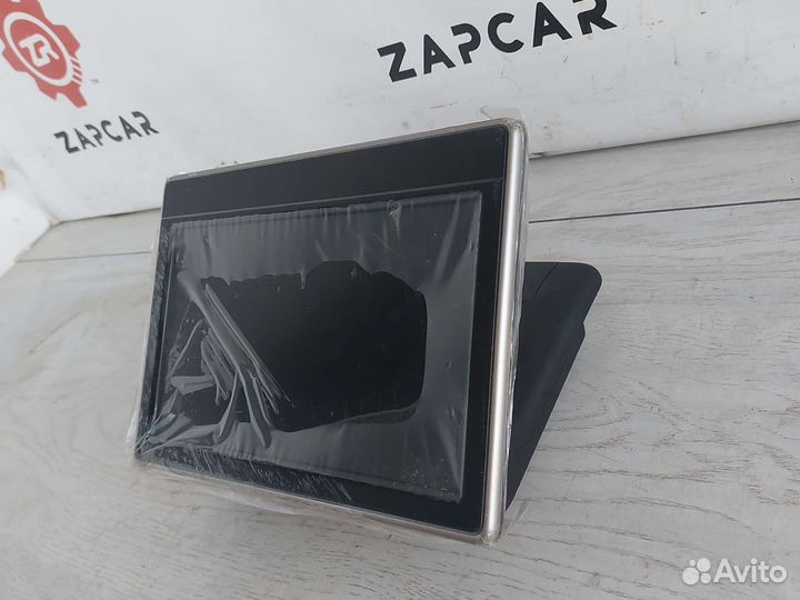 Lexus LX450D Монитор в подголовник