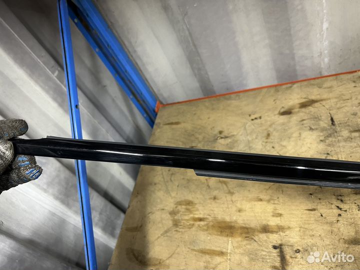 Молдинг передней левой двери BMW G30 G31