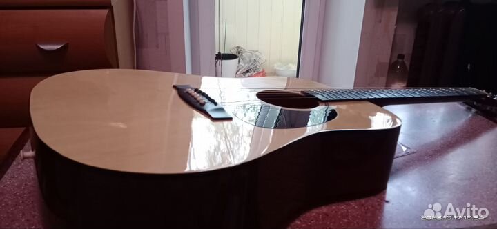 Акустическая гитара бу