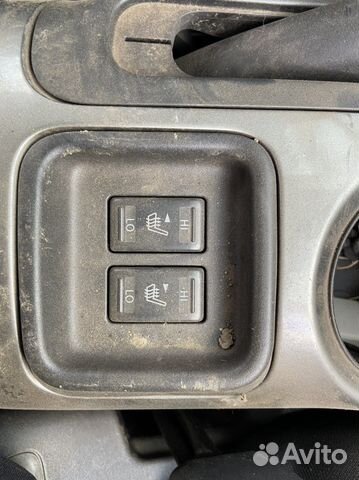 Кнопки обогрева сидений Nissan Juke
