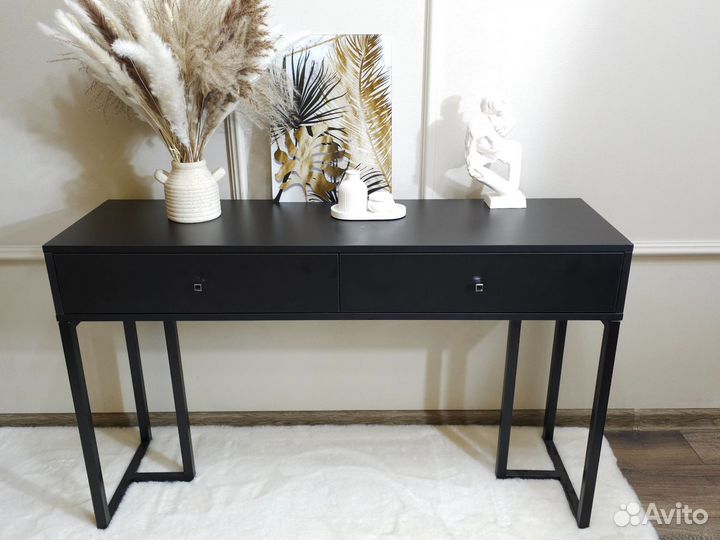 Консольный стол