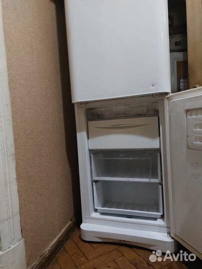 Холодильник Indesit CA140G б/у торг