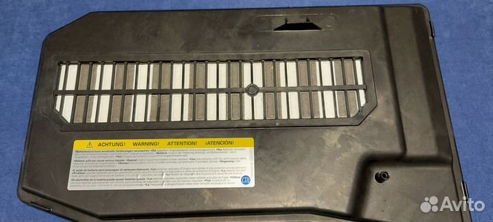 Крышка аккумулятора Porsche Cayenne 958