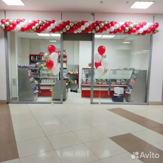 Оформление шарами магазина гирлянда из шаров