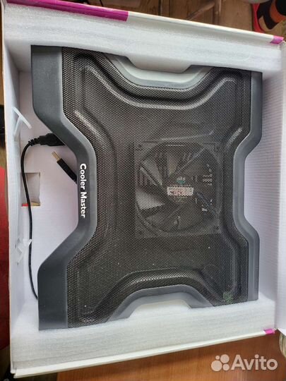 Охлаждающая подставка для ноутбука