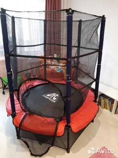 Детский батут с сеткой