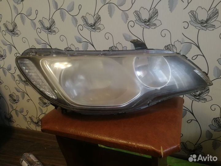 Фара на хонда цивик 4д