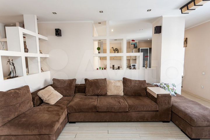 2-к. квартира, 80 м², 11/12 эт.