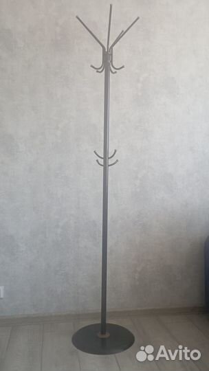 Вешалка напольная металлическая