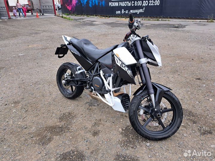 KTM 690 duke