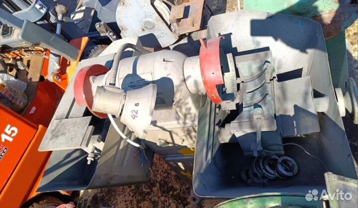 Станок для заточки режущего инструмента 3б632в