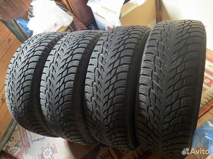 Nokian Tyres Hakkapeliitta R3 SUV 235/60 R18 107R