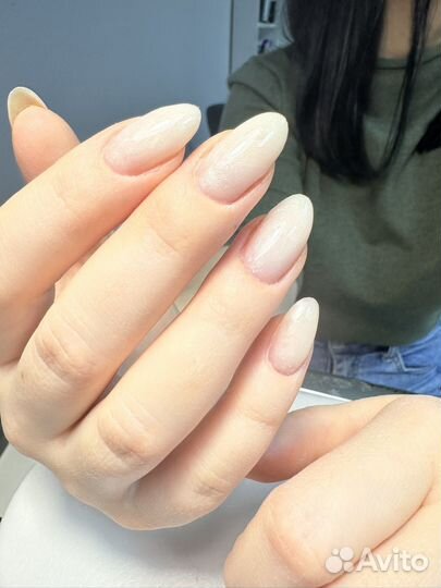 Нужна модель на маникюр