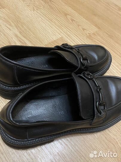 Лоферы женские