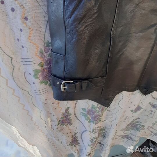 Жилетка кожаная мужская 50р дл по спине 60см