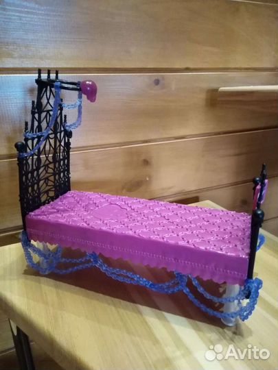 Кровать для Монстер Хай