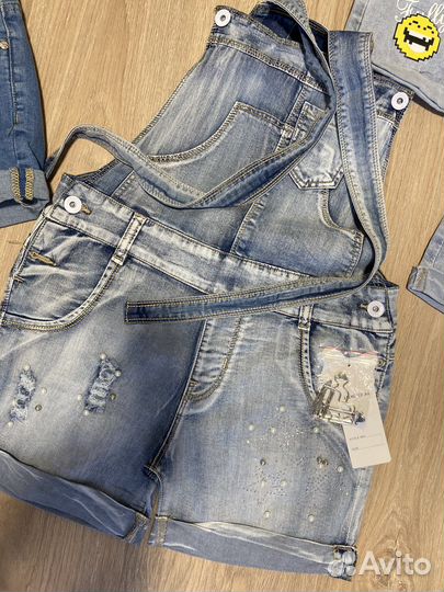 Джинсовые комбинезоны