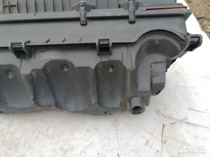 Корпус воздушного фильтра Peugeot 308 хейчбек EP6