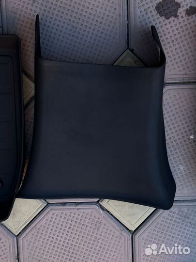 Автомобильные коврики резиновые