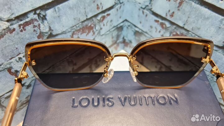 «солнцезащитные очки женские louis vuitton»