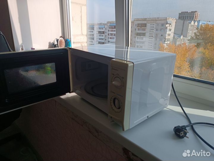 Микроволновая печь Midea