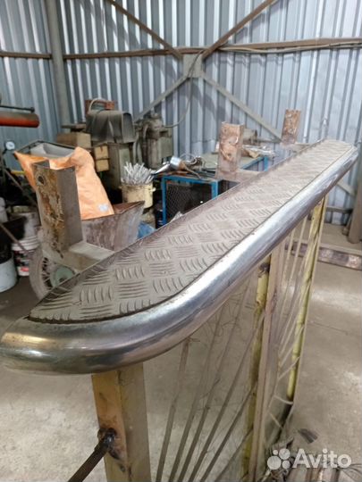 Подвесная подножка-порог