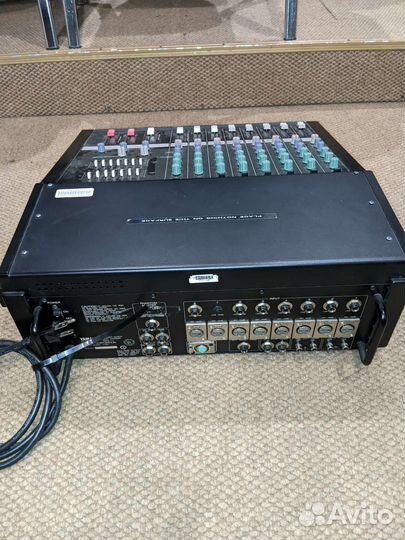 Yamaha Активный микшерный пульт